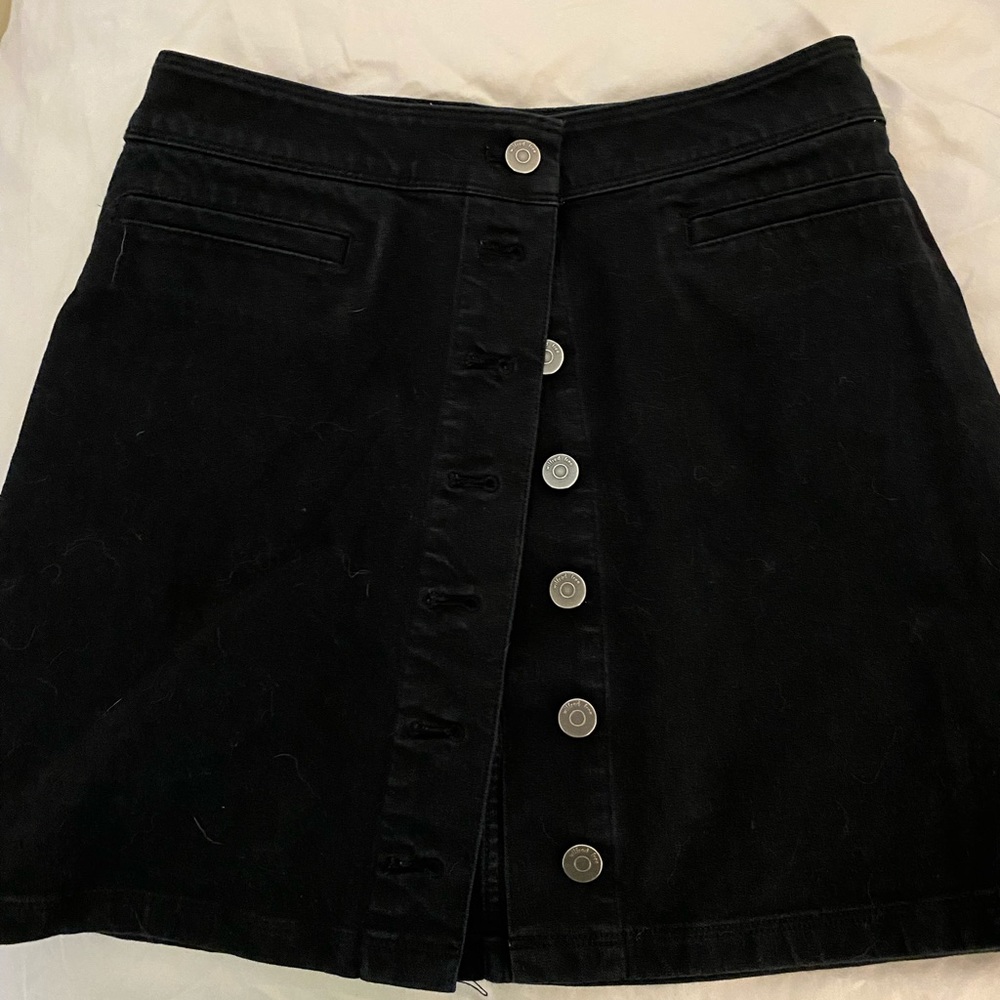 Aritzia skirt